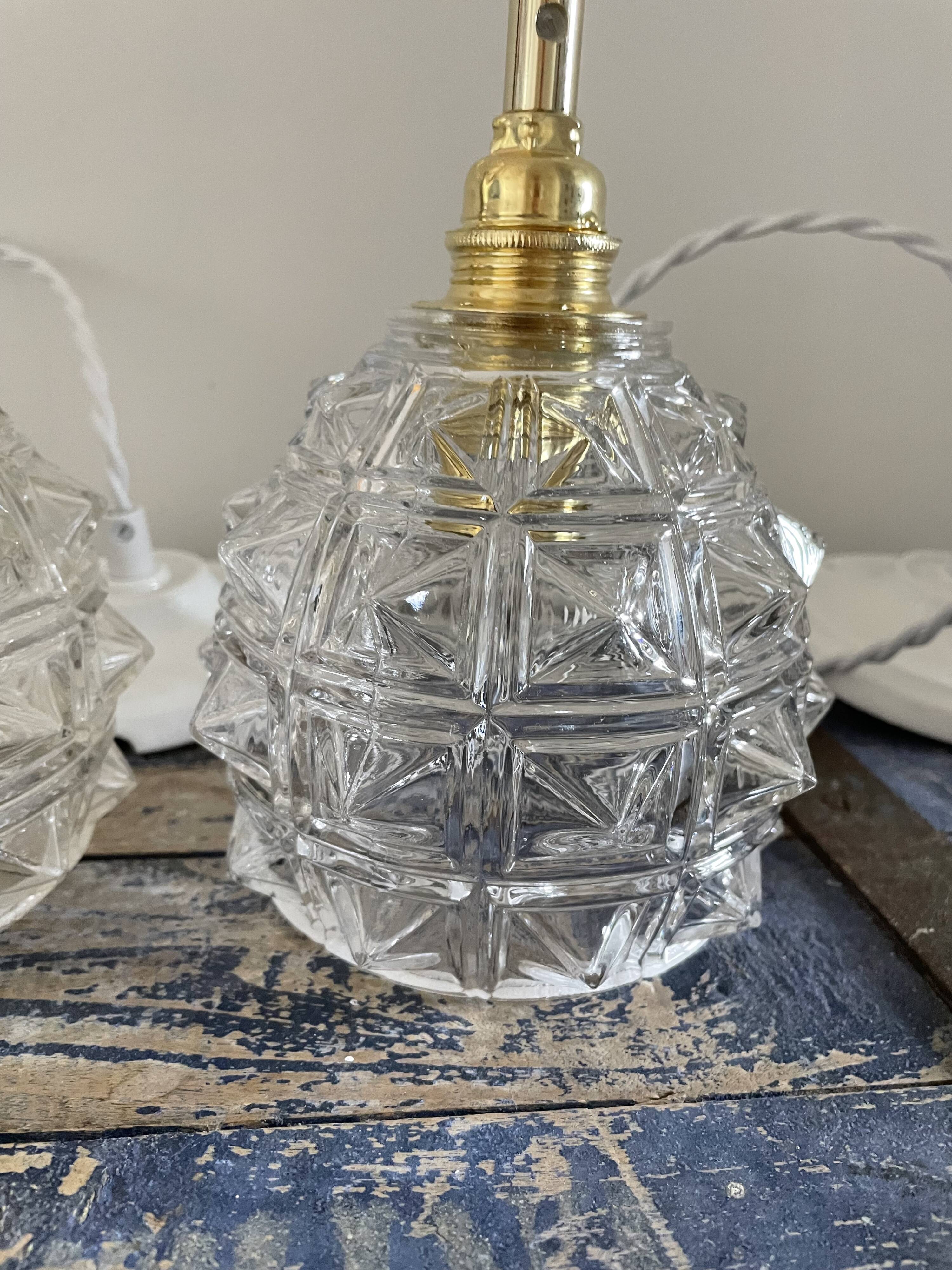 Set of three new electrified chiseled glass suspensions