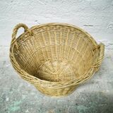 Woven wicker basket