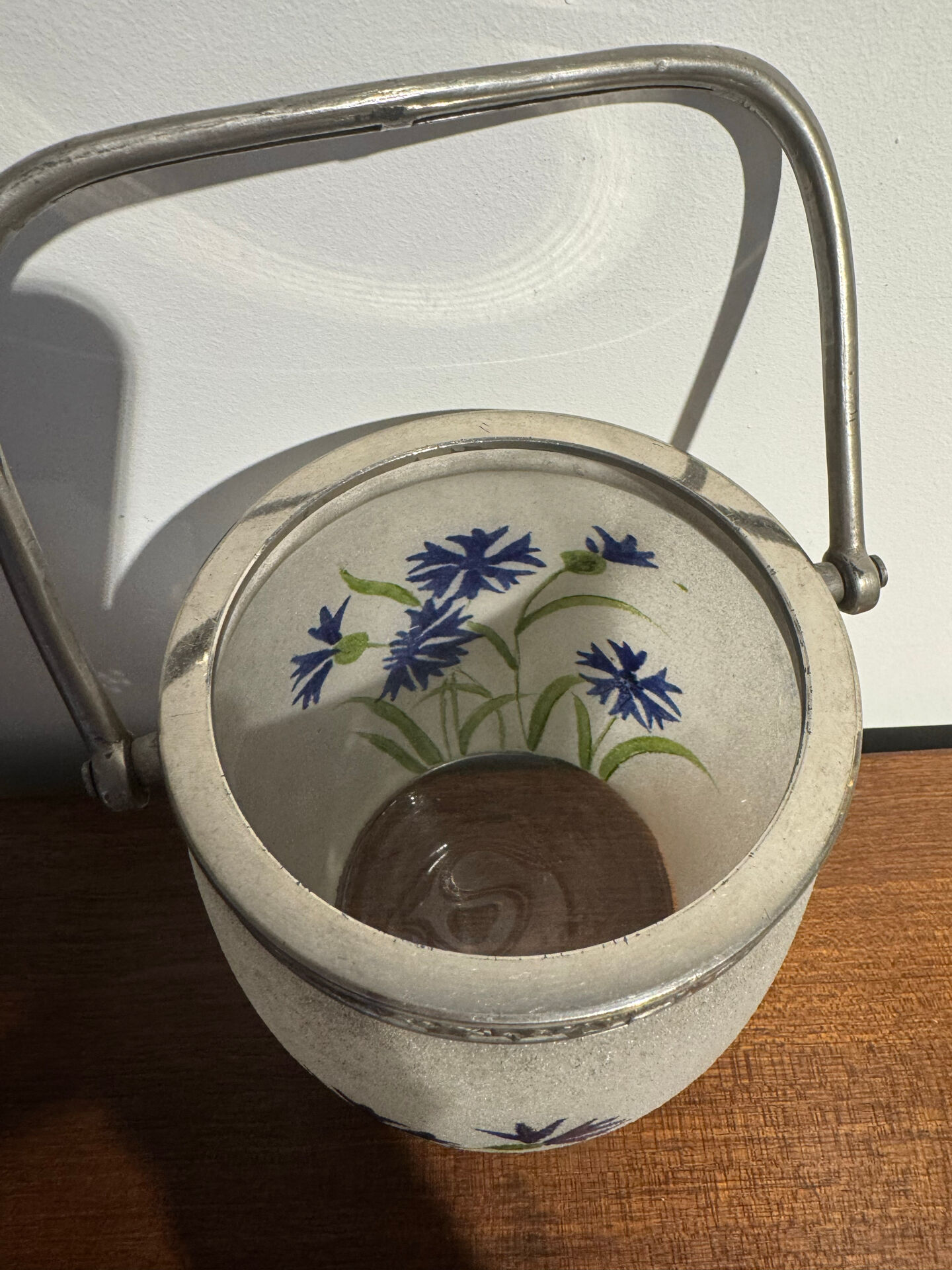 Blueberry biscuit jar circa 1930/1940