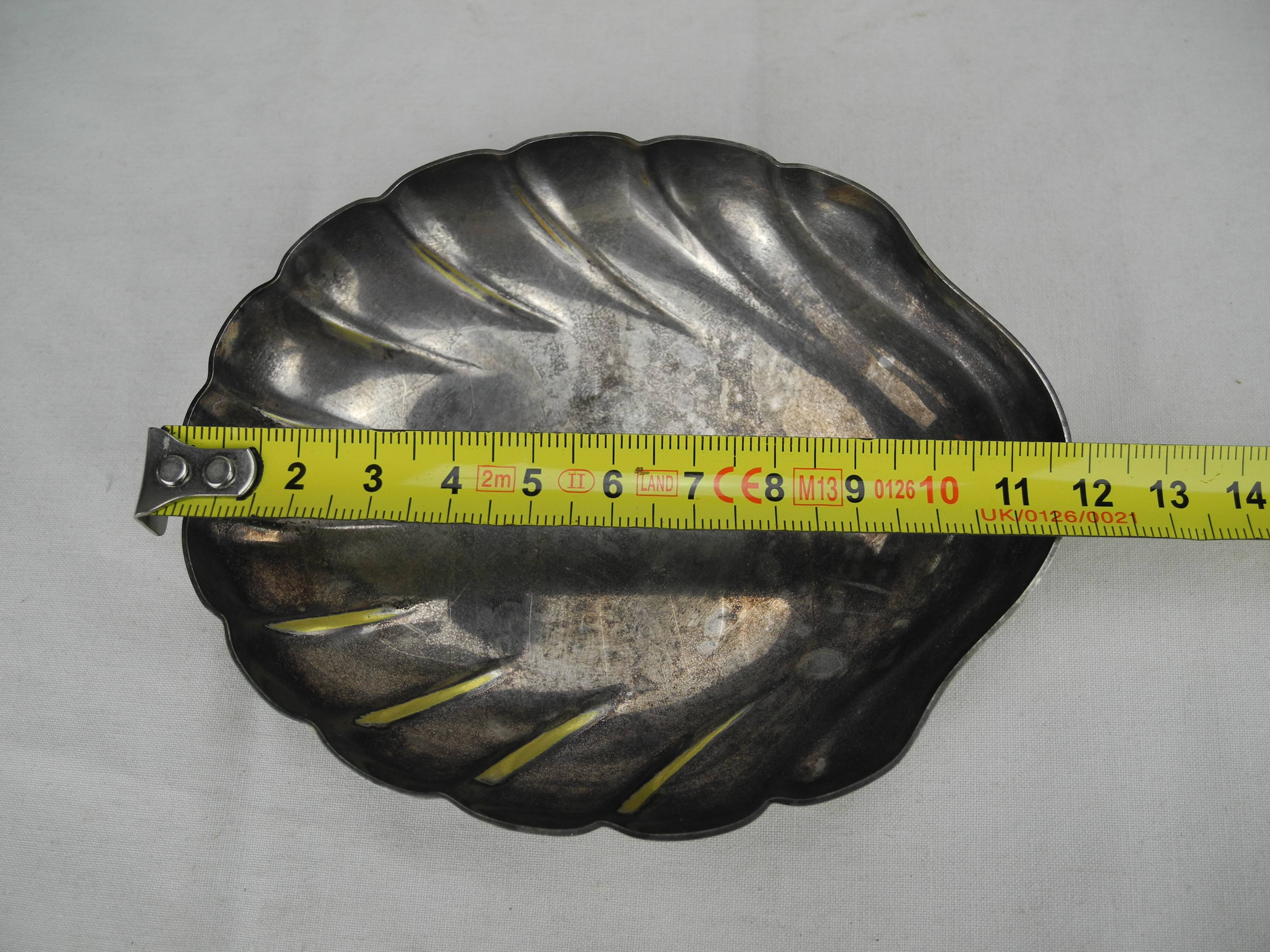 Old French silver metal shell empty pocket d&r old French silver metal shell