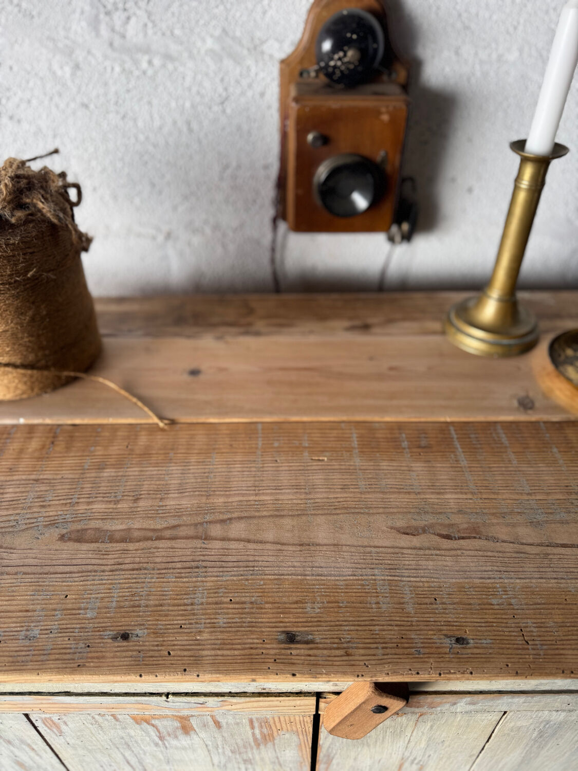 The patinated sideboard