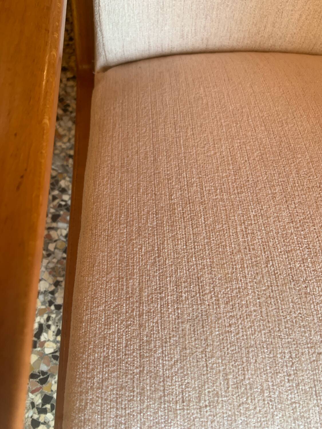 Fauteuil vintage bois et tissu