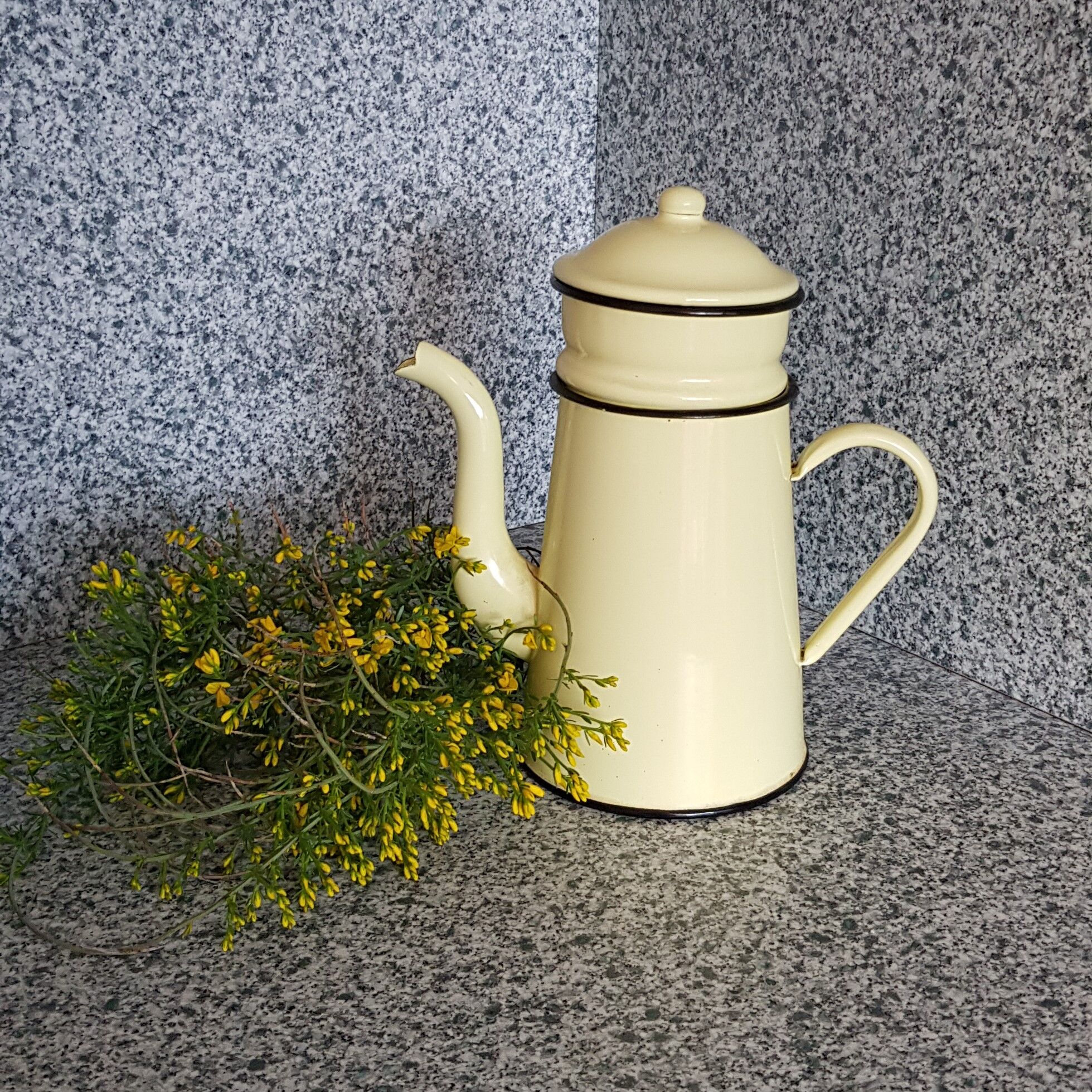 Pale yellow enamelled coffee maker