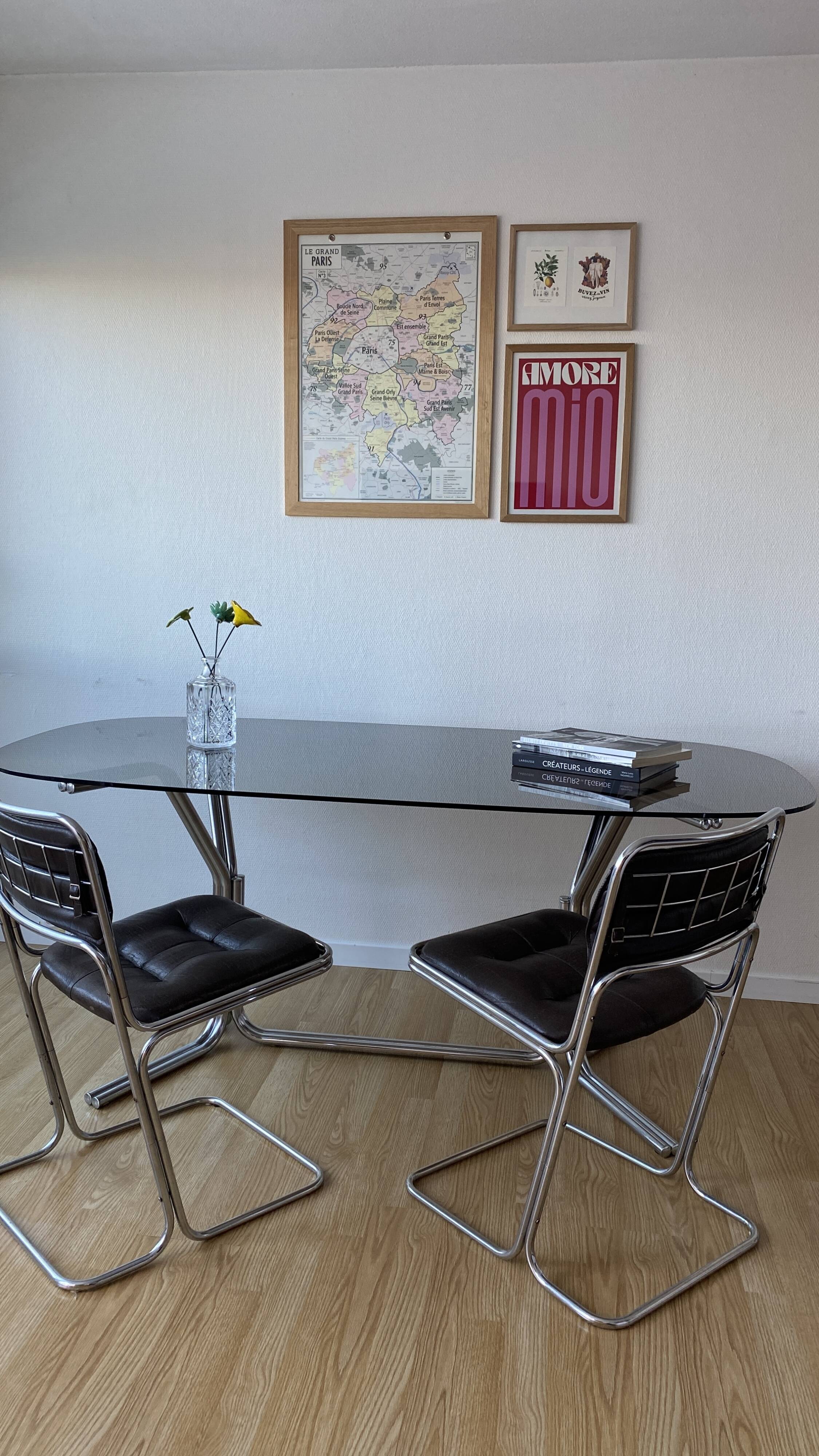 70s oval dining table in glass and chrome