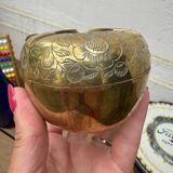 Round ashtray
