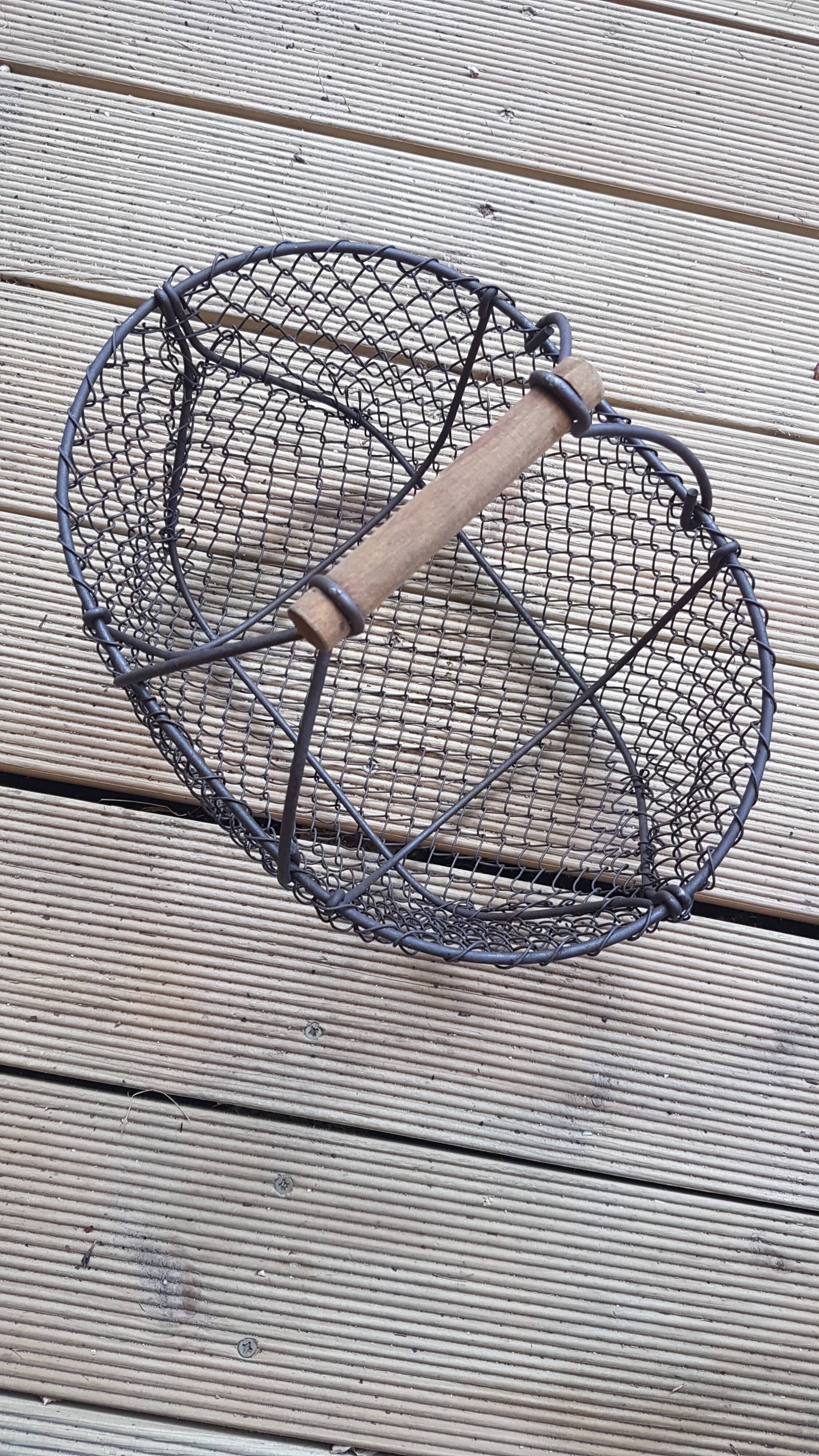 Metal and wood market garden basket