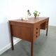Teak vrijstaand bureau met lade uit Denemarken