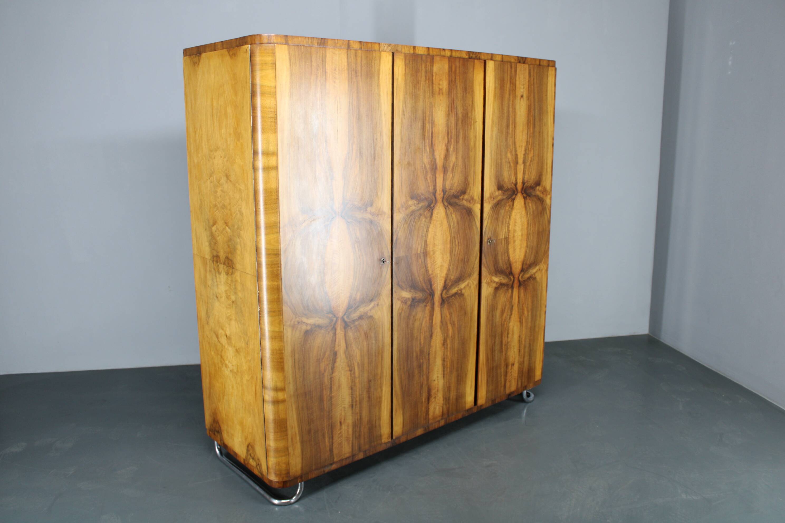 1930s Bauhaus Wardrobe by Vichr & Spol in walnut Finish, Czechoslovakia