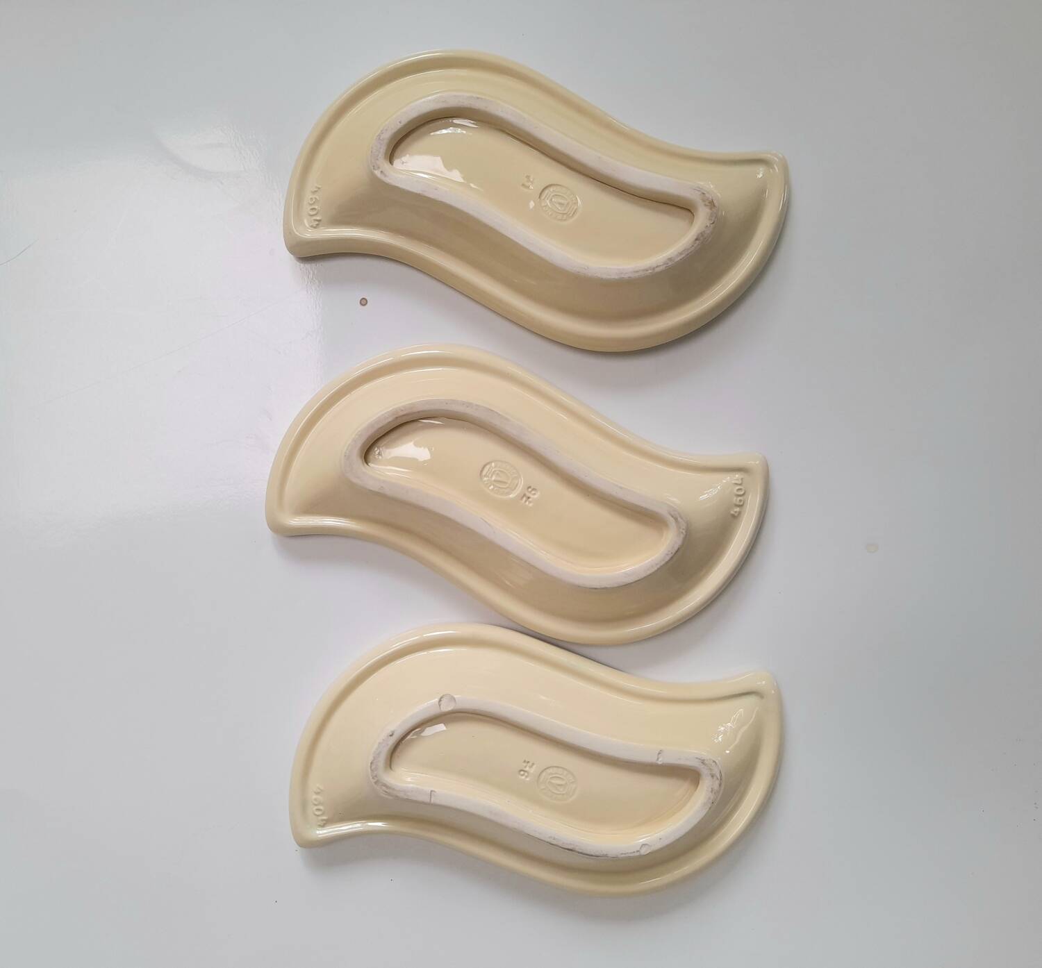 3 x Verceram earthenware leaf dishes from the 60s