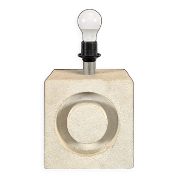 Lampe en pierre du gards d'Albert Tormos