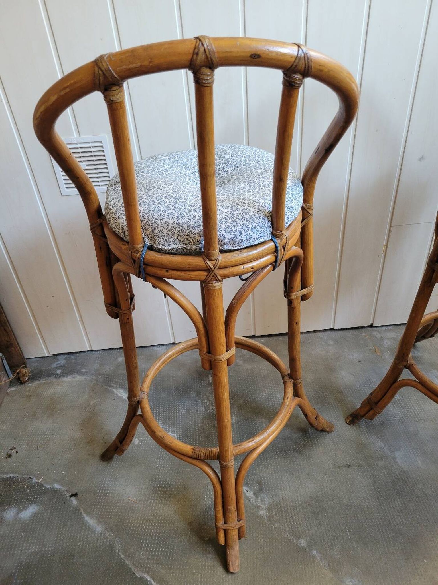 Paire de tabouret de bar en bambou 70's