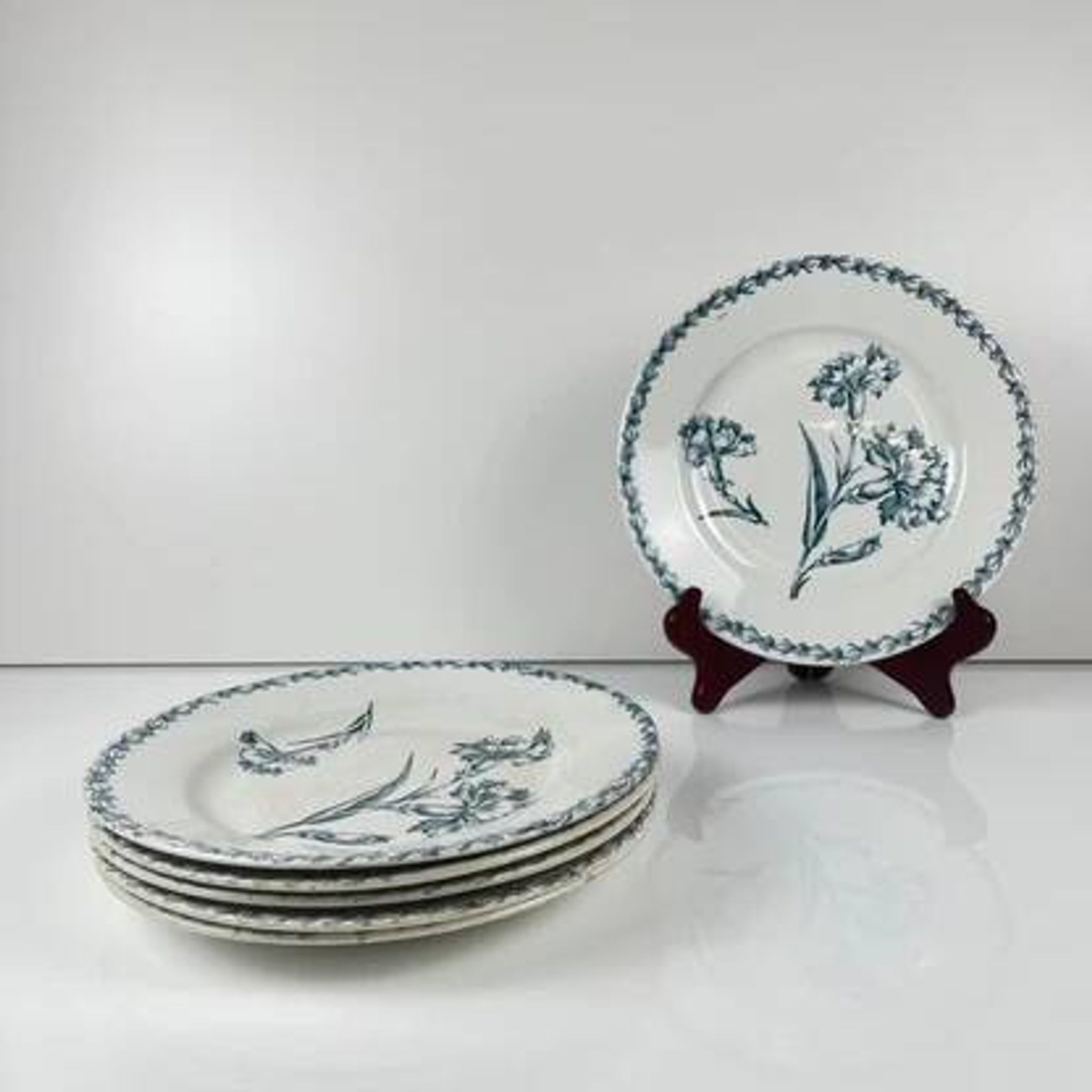 Set of 6 dessert plates model "Carnation", KG Lunéville, ironstone, 19th century.
