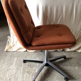 Paire de fauteuils pivotants 1970