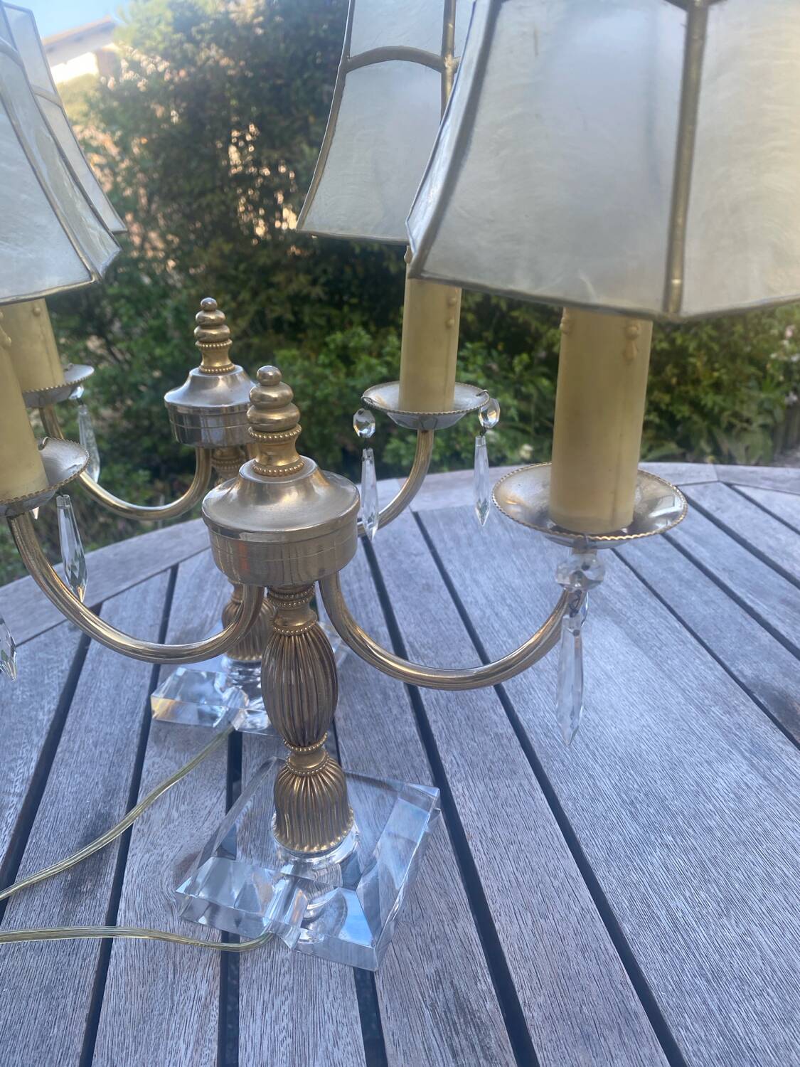 Set of 2 crystal lamps with mother-of-pearl shades