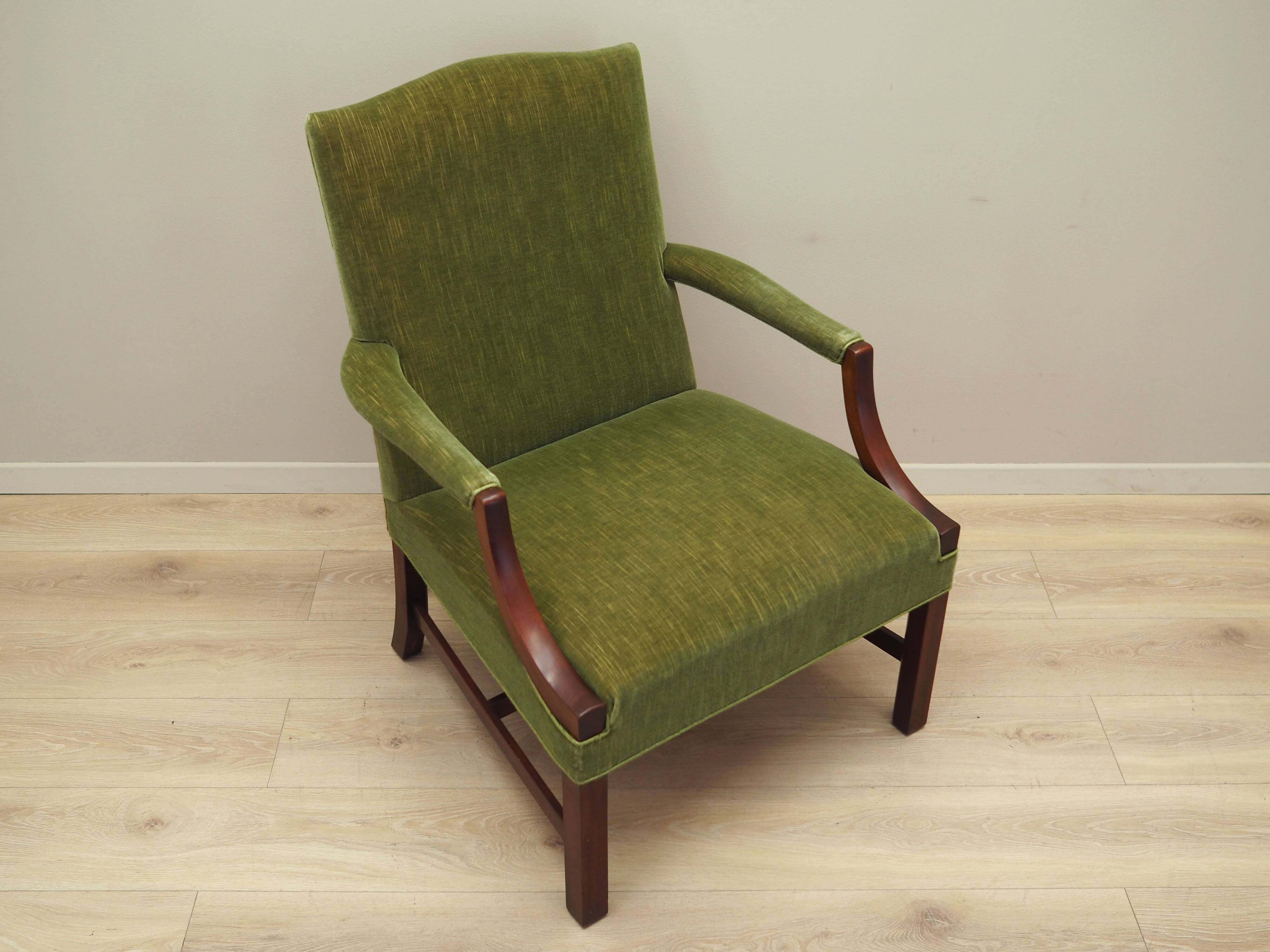 Fauteuil en acajou, design danois, années 1970, production : Danemark