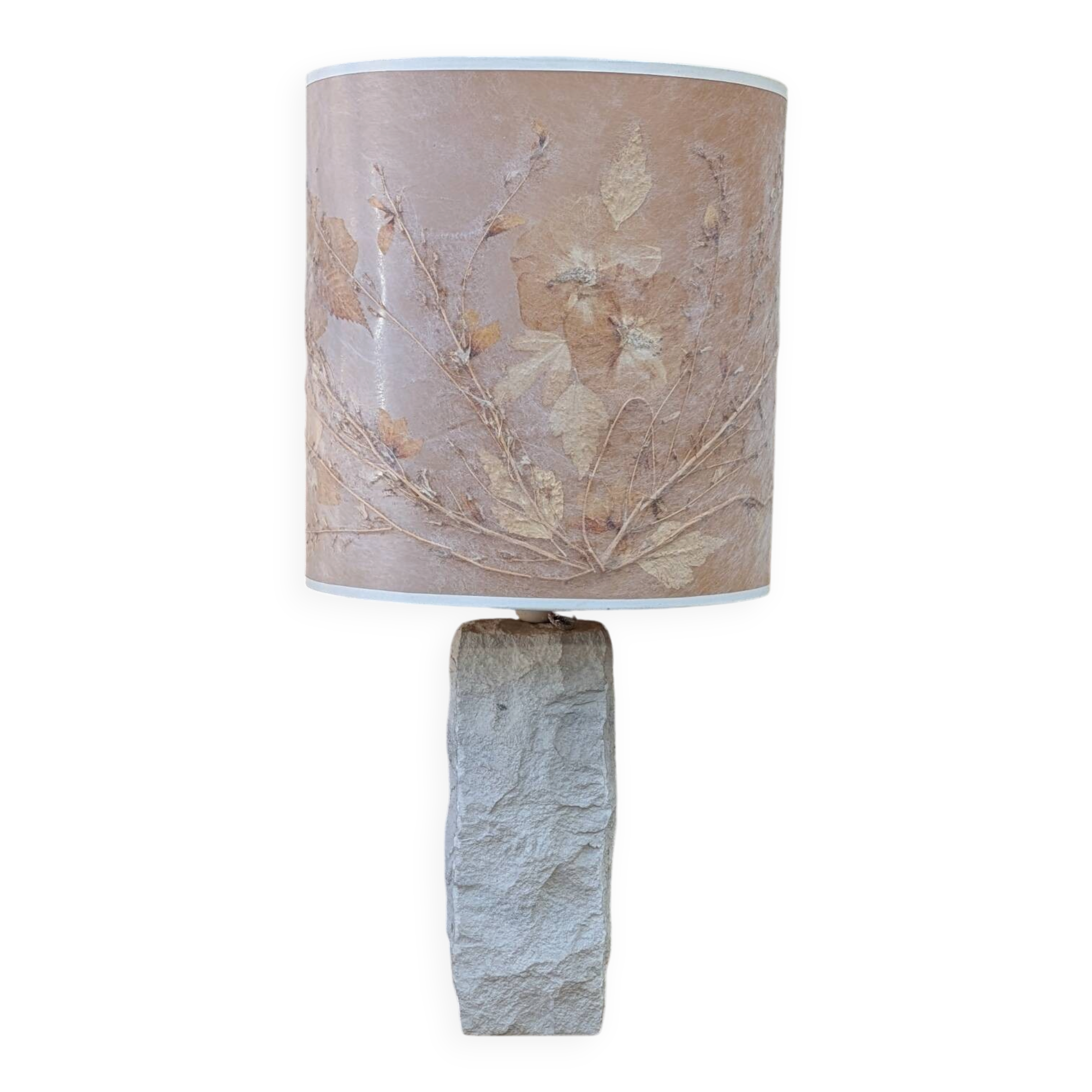 Grande lampe en pierre