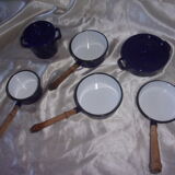 Enamelled sheet metal dinette