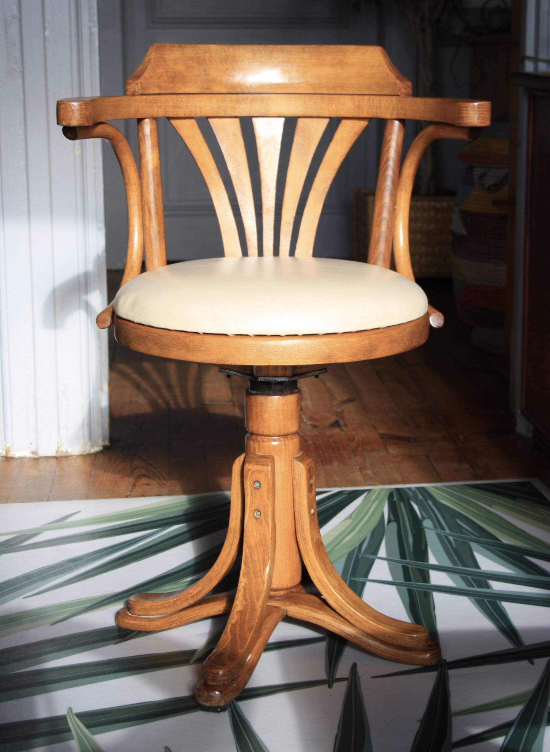 Fauteuil de bureau Americain pivotant en bois Thonet