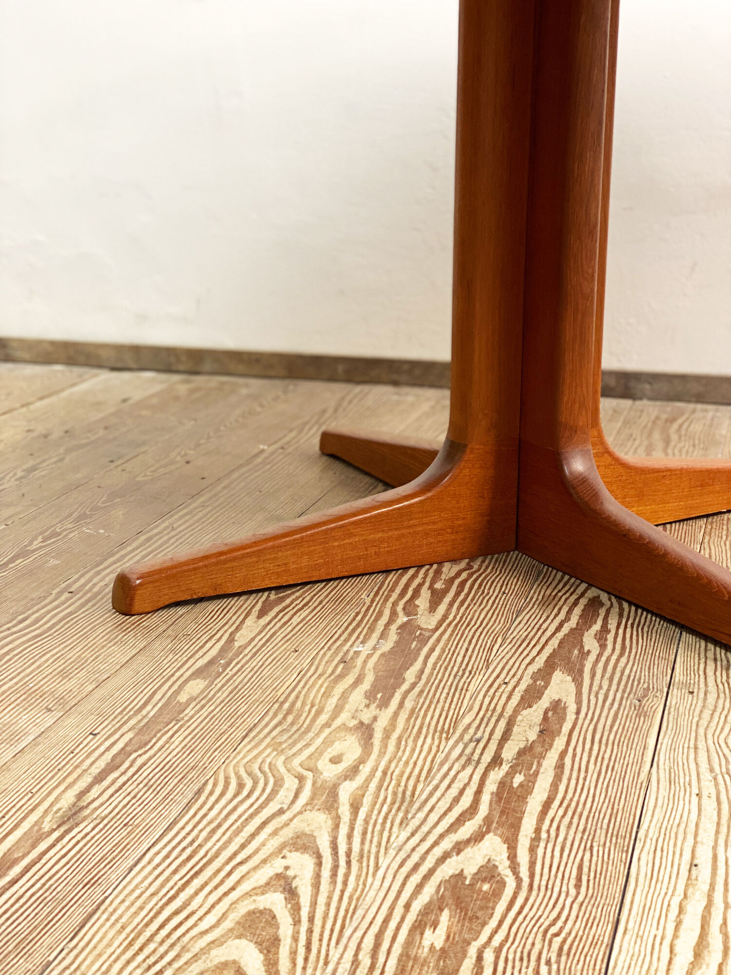 Table à manger extensible ronde en teck du milieu du siècle par Glostrup, Danemark, années 60
