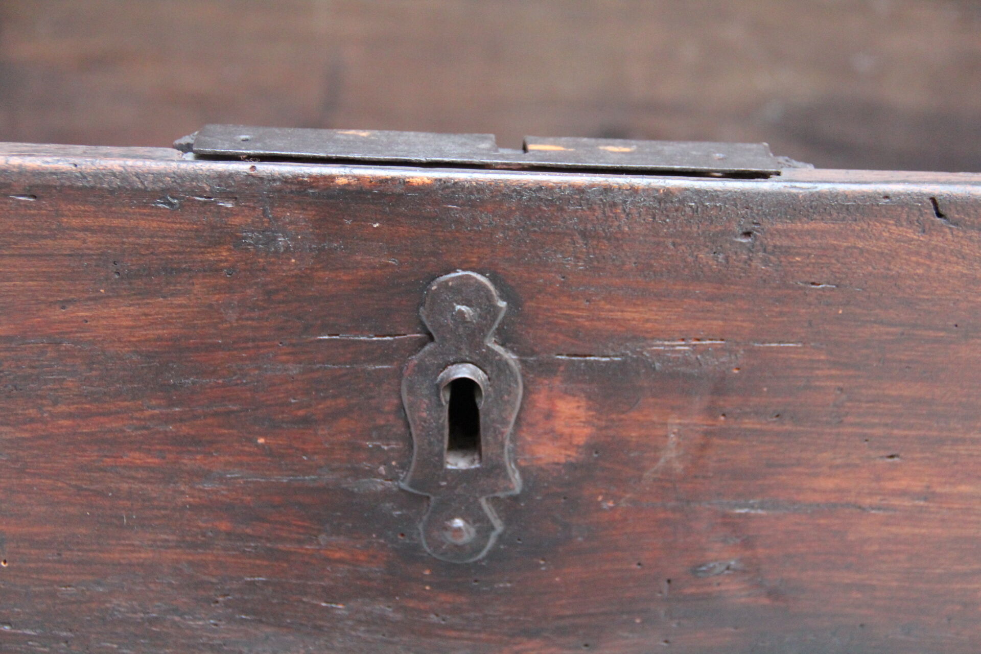 Old box made of raw wood