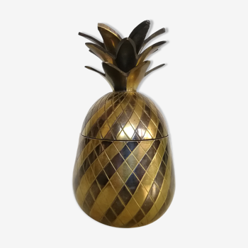 Vintage pineapple