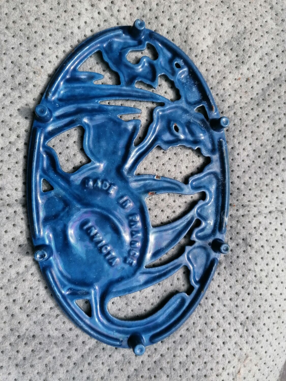 Dessous de plat fonte émaillée invicta chat bleu