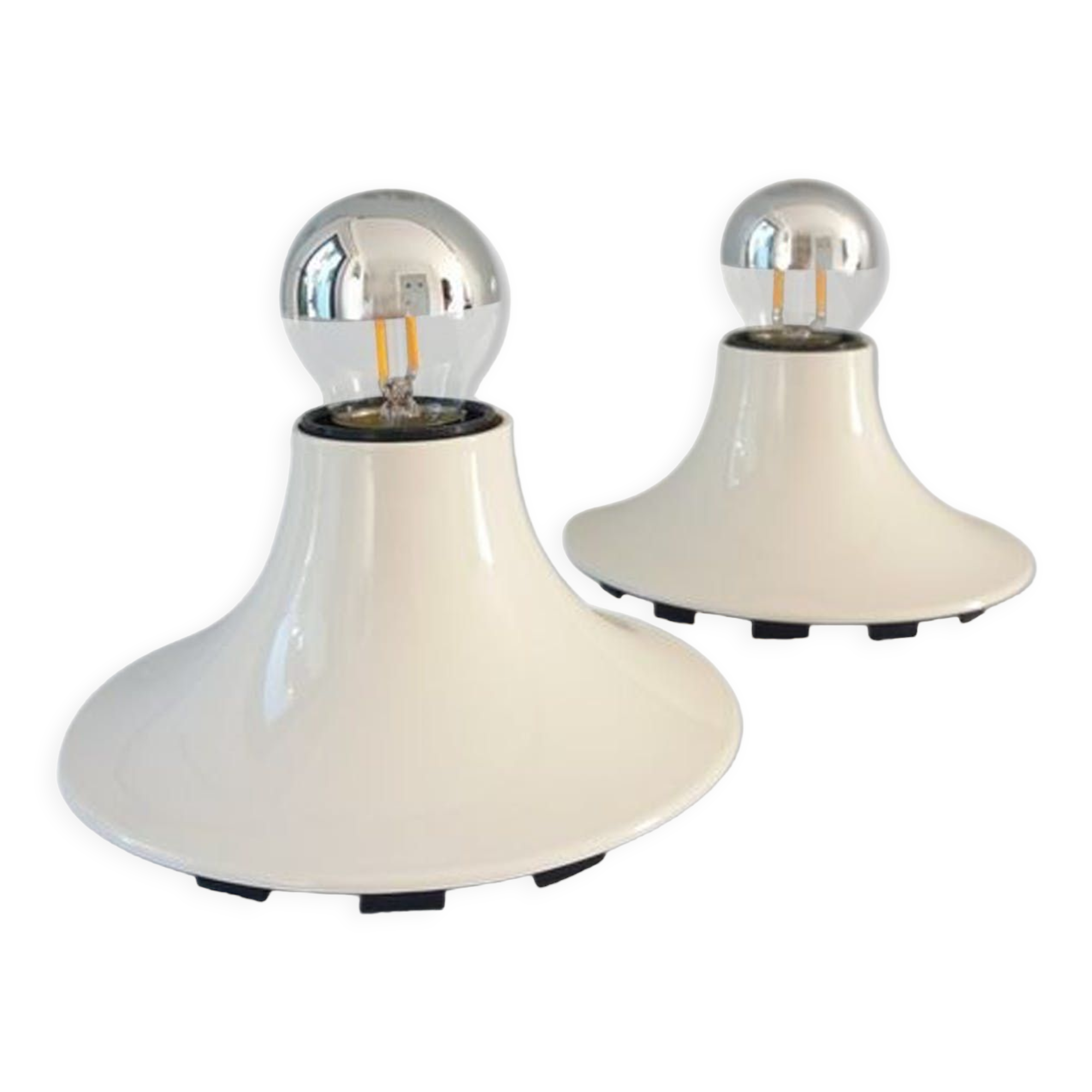 Pair of wall lamps Artemide "Teti" Vico Magistretti