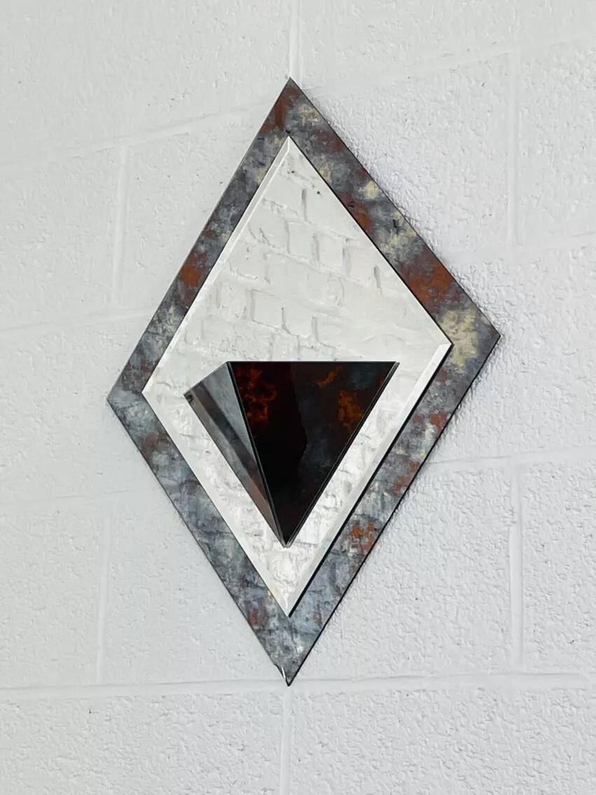 Miroir Art Deco années 40 forme losange avec cache pot intégré