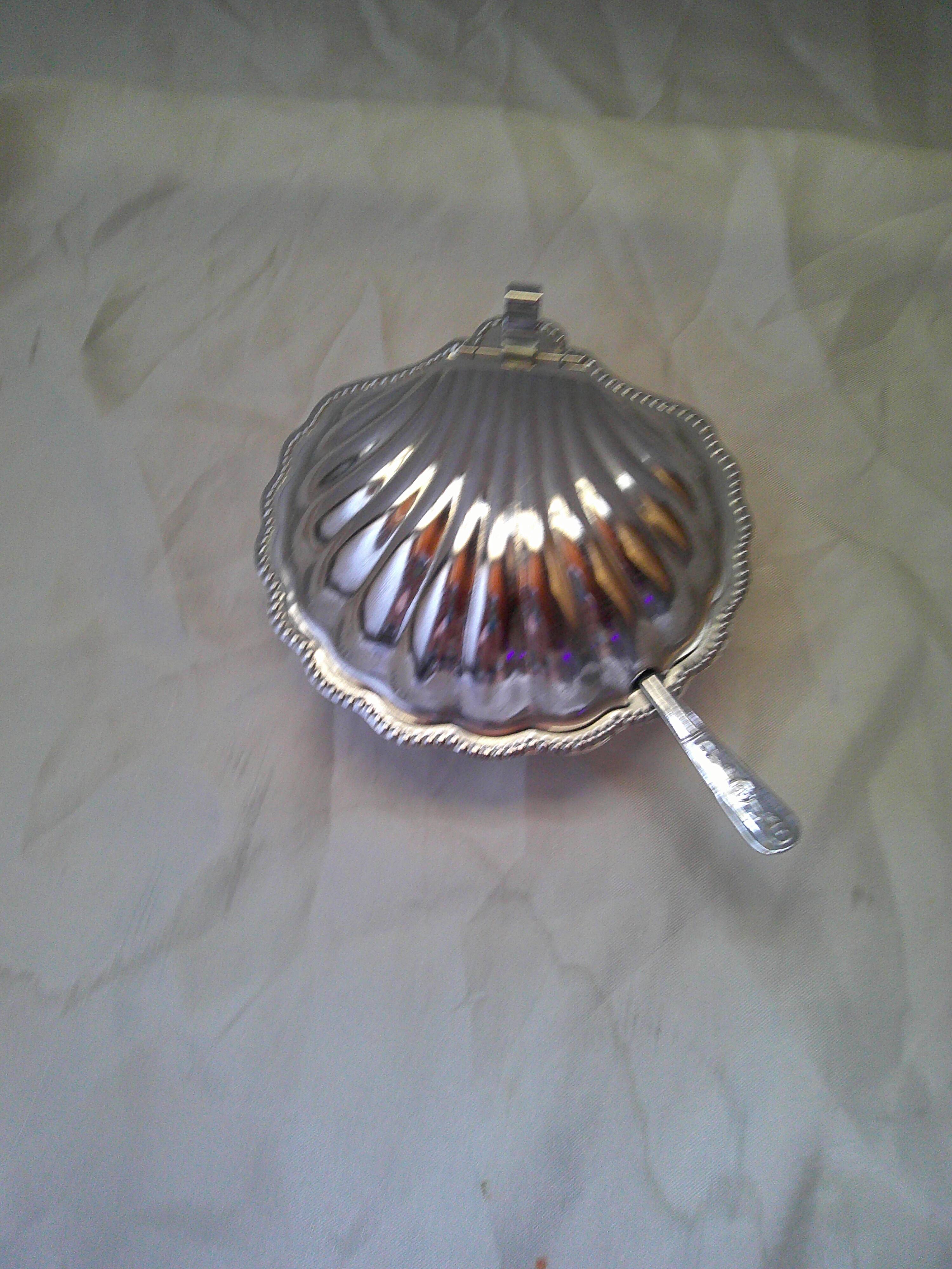 Scallop shell butter dish