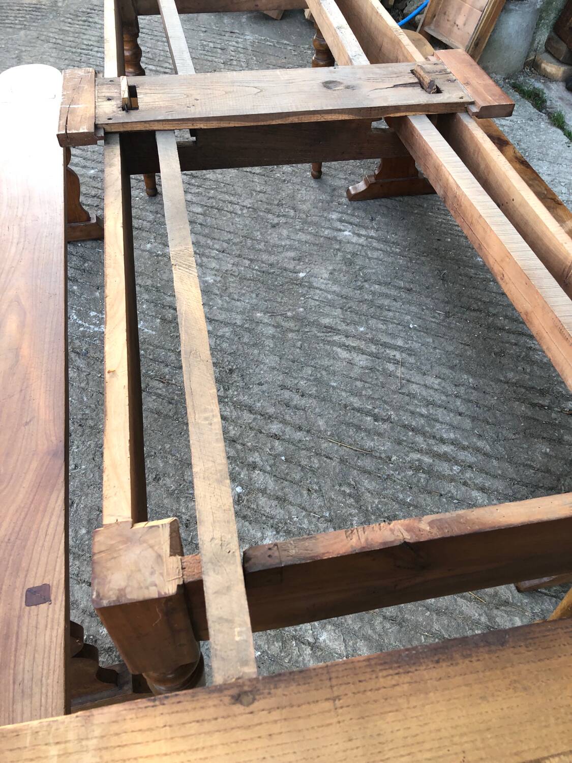 Antique farmhouse table in solid cherry wood with its 2 benches