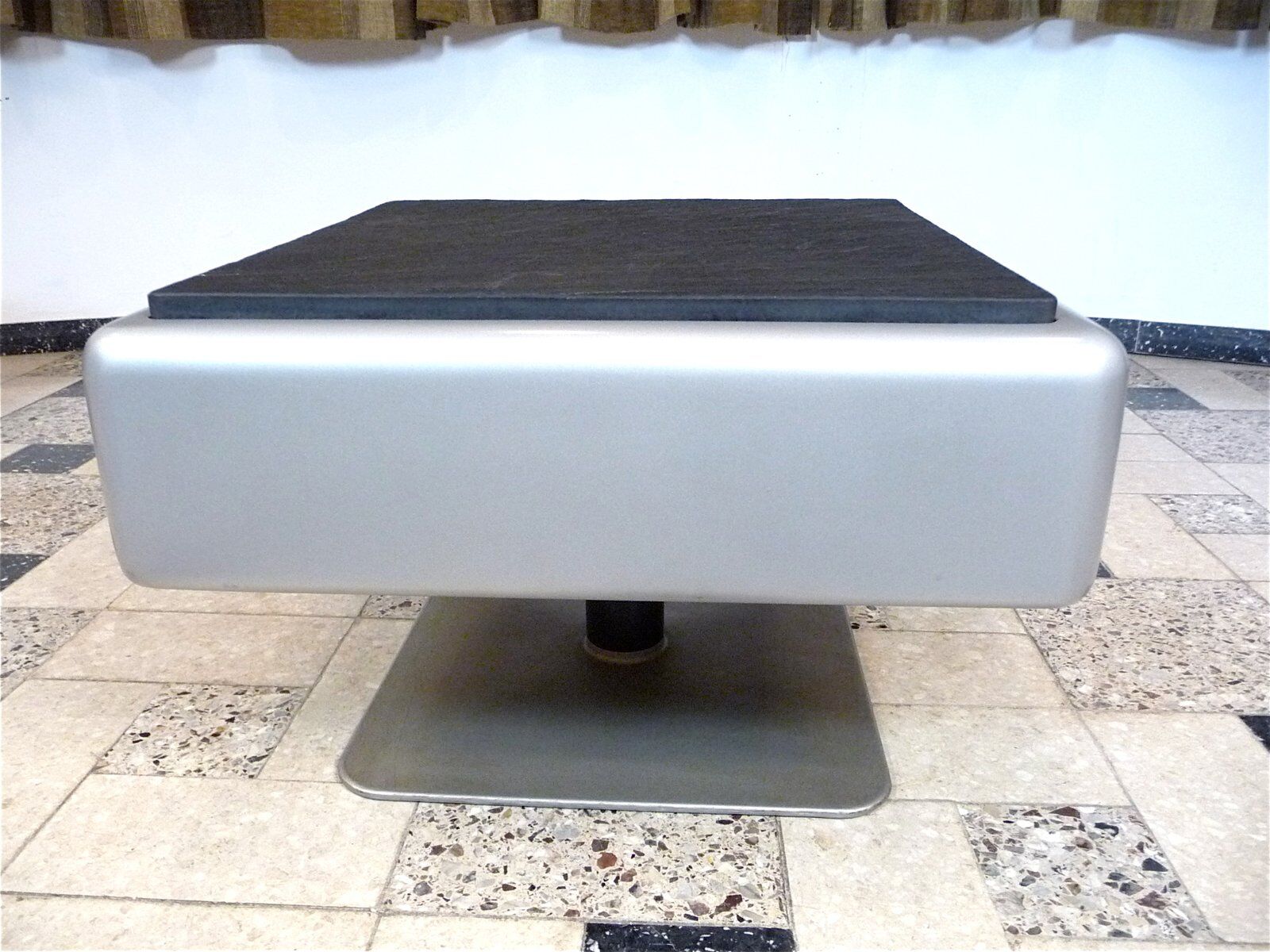 Chaises longues System 350 et table d'appoint par Herbert Hirche pour Mauser, 1974, ensemble de 3