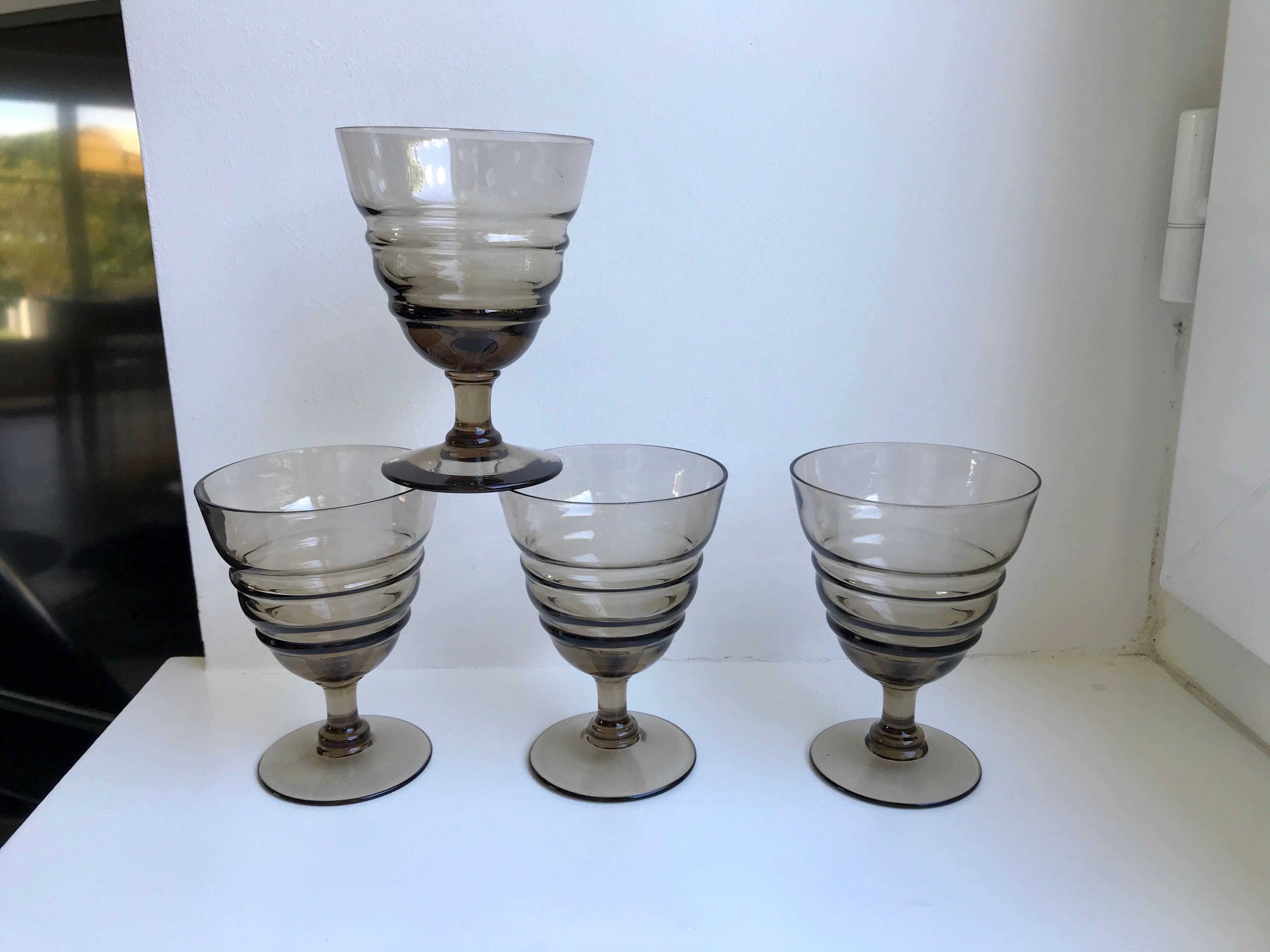 Set of 4 glasses in smoked glass 70s