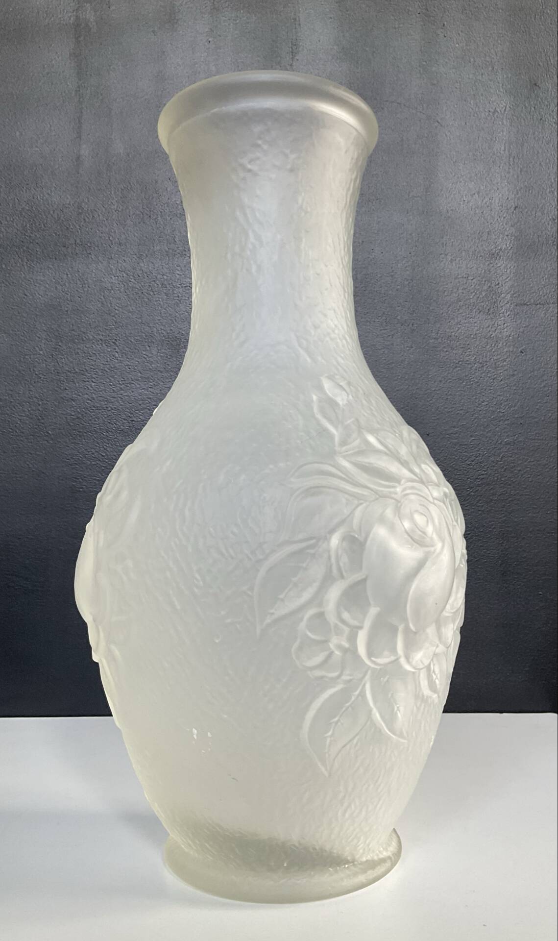 Large Italian frosted glass vase from the 1970s.