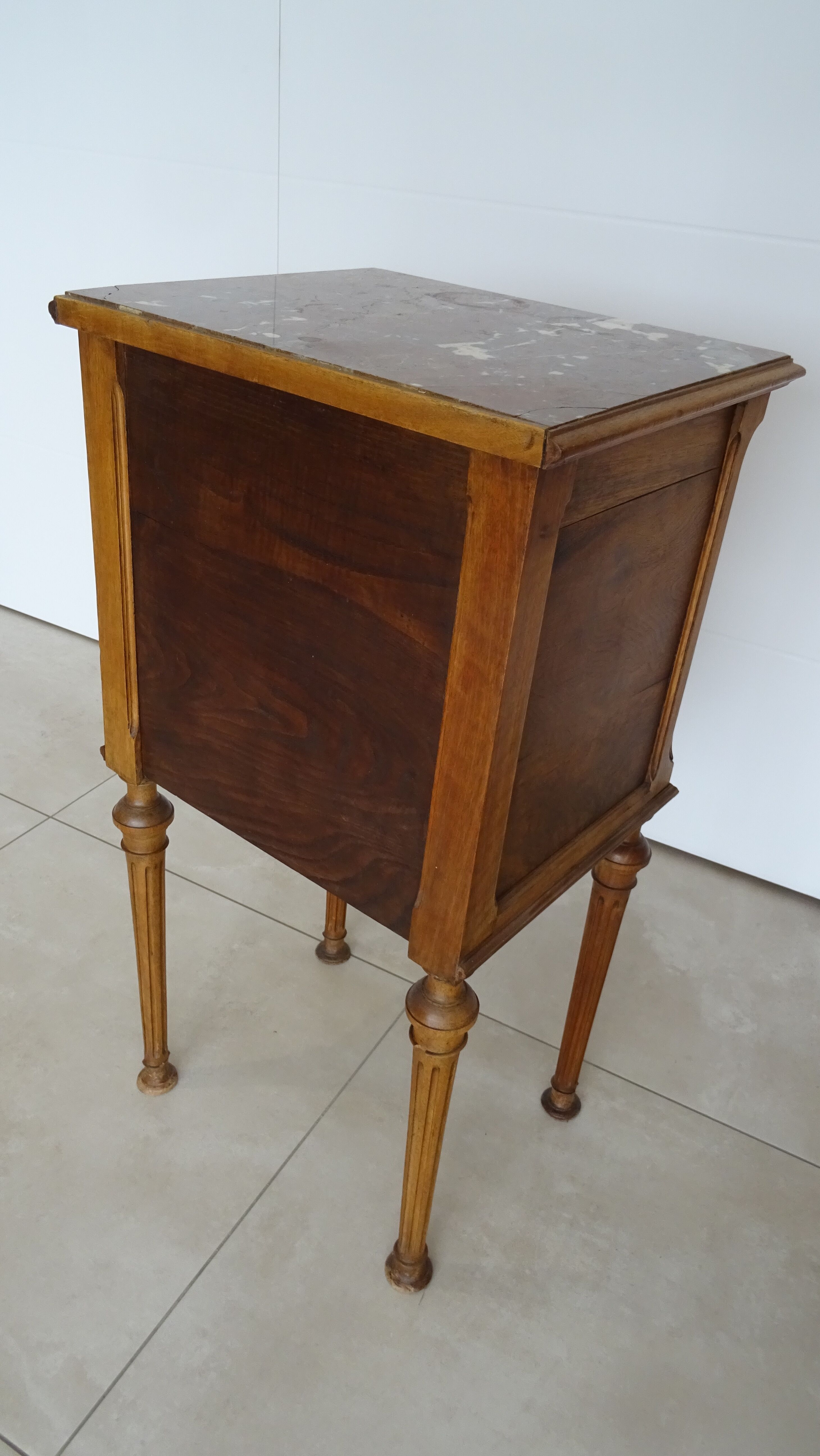 Bedside table - early 1900 - marble/ceramic
