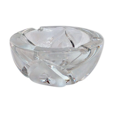 Round cut crystal ashtray signed dimension: height -8cm- diameter -16cm-