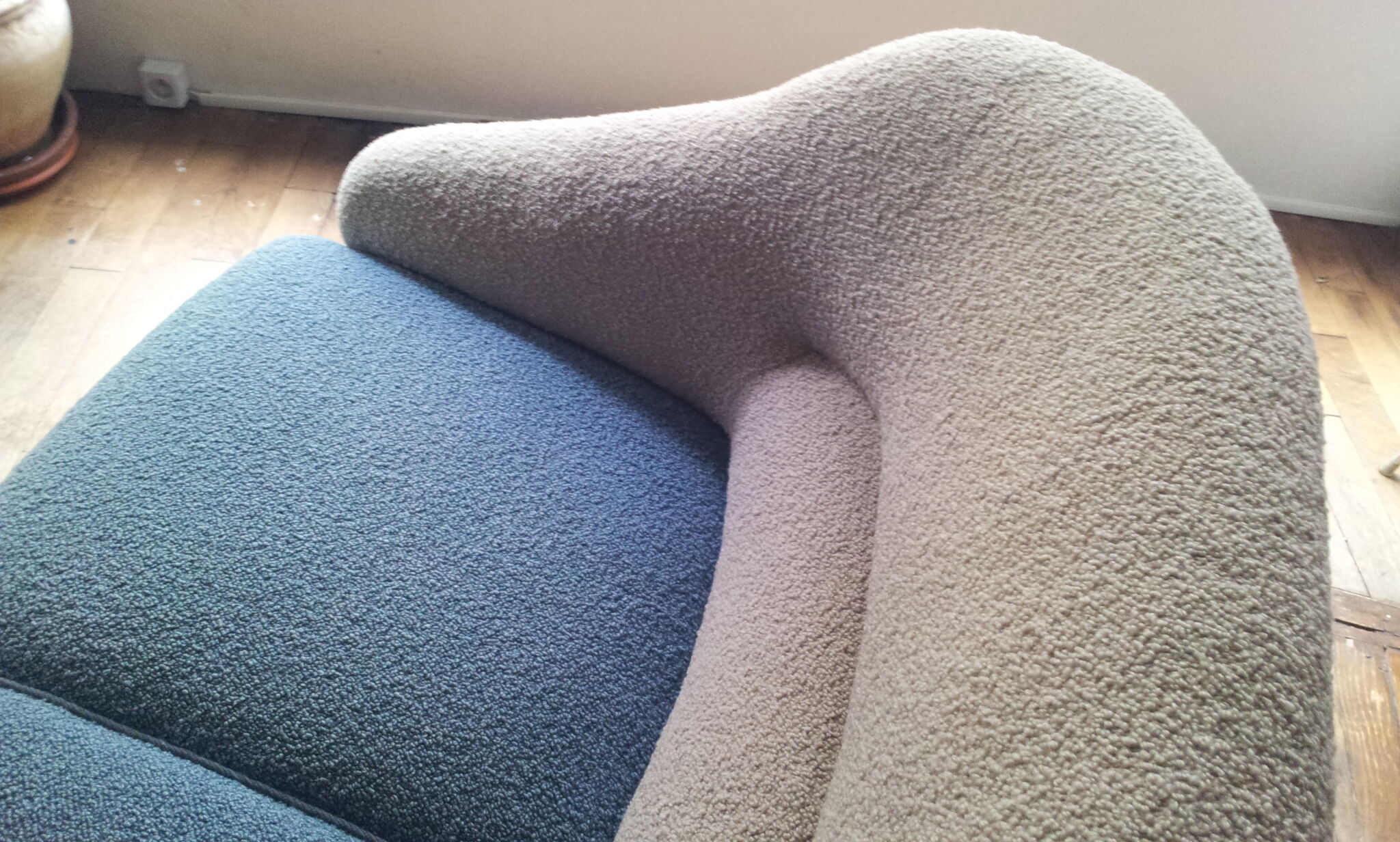 Sofa Danish 50s with his wheelchair