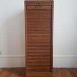 Sliding curtain cabinet