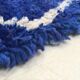 Tapis berbère beni ouarain bleu majorelle à losanges écrus 290x202m