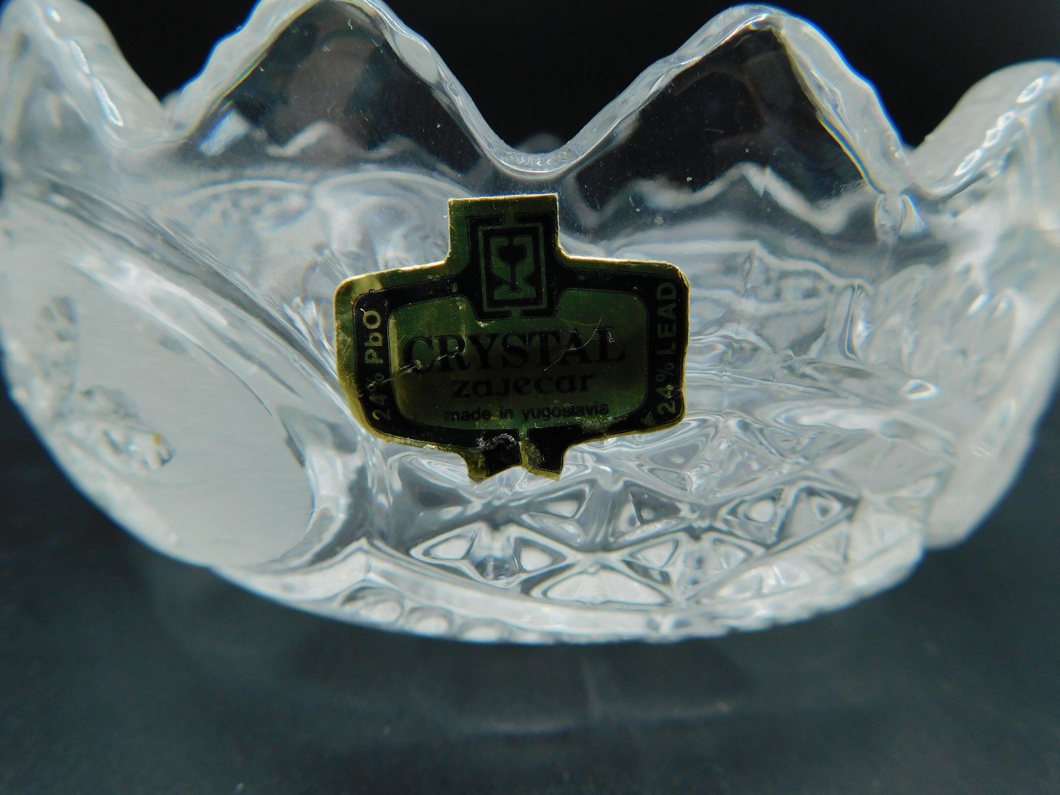 Vide-pocket / crystal cup with floral decoration