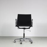 1970s “EA117” Desk chair by Charles & Ray Eames for Herman Miller, USA