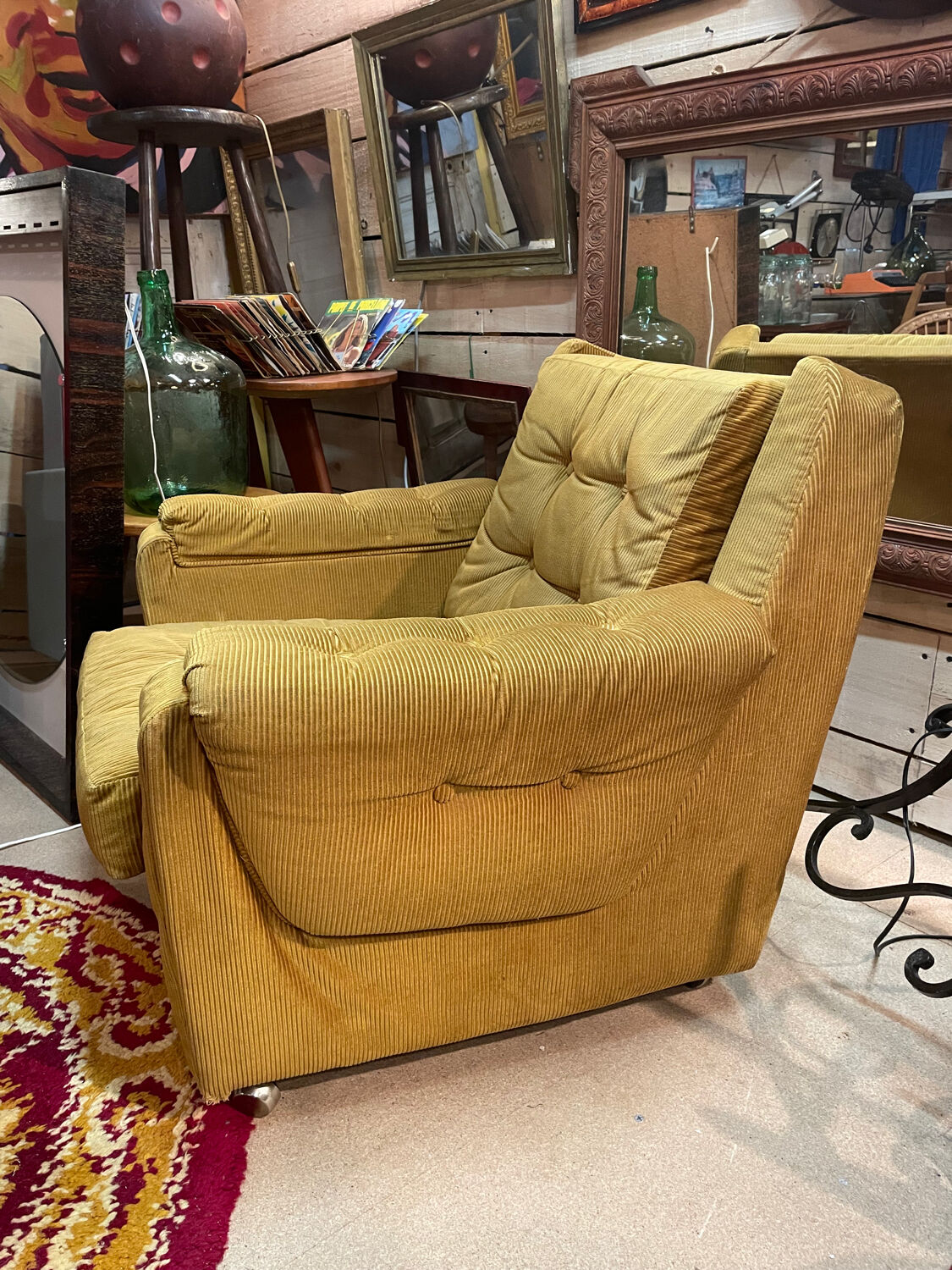Vintage design velvet armchair 60/70