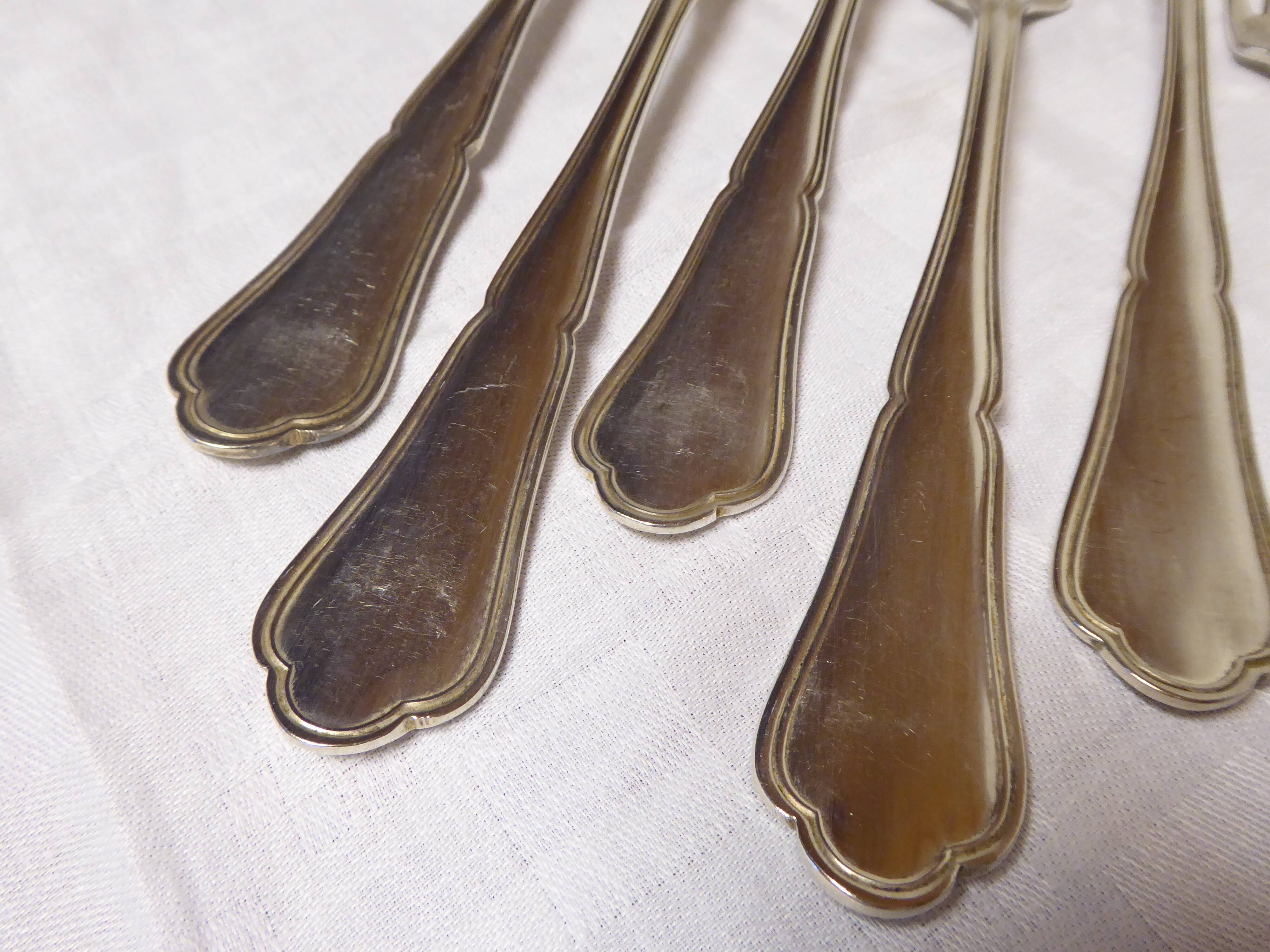 Set of 12 St Médard table forks