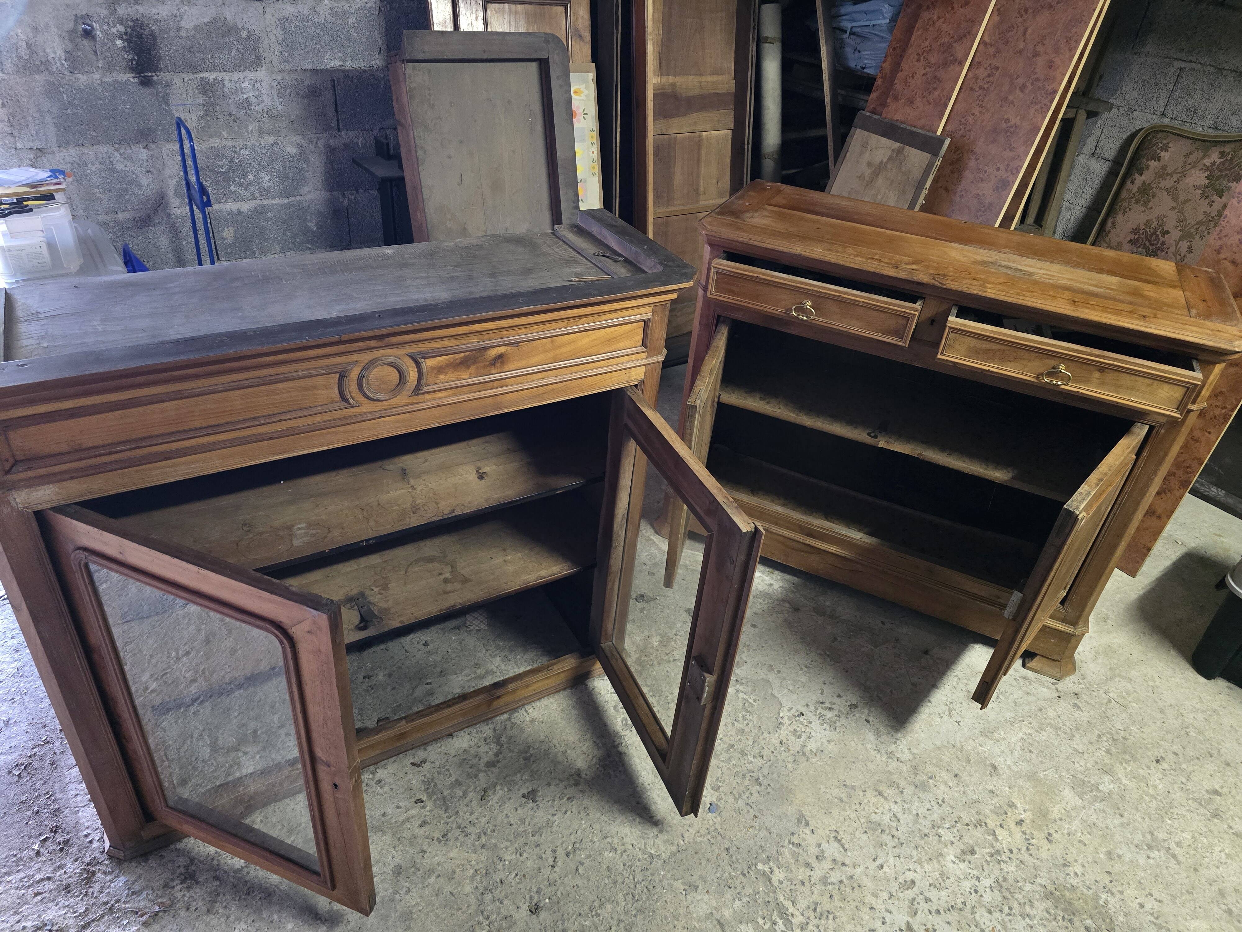 Bahut / Buffet deux corps en merisier massif