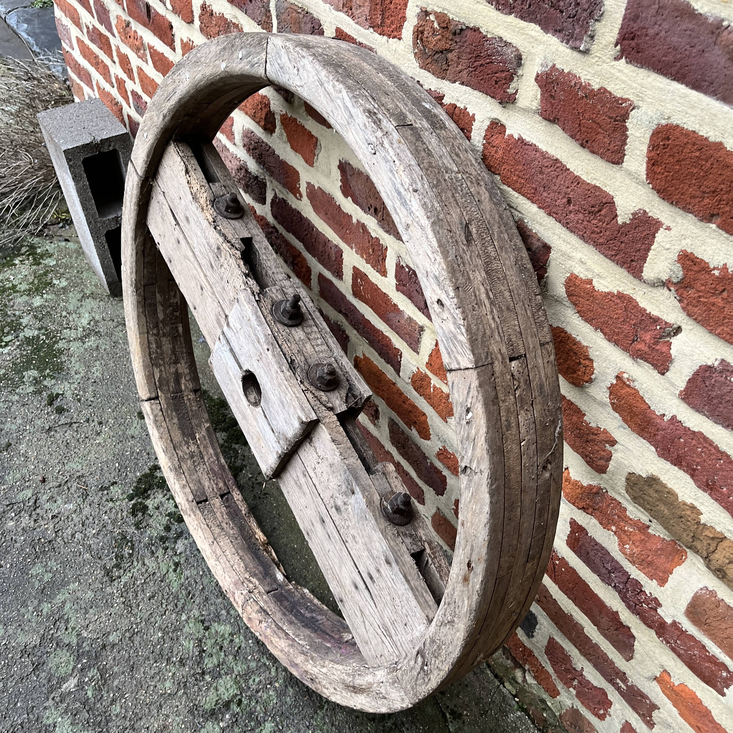 Decorative wooden wheel