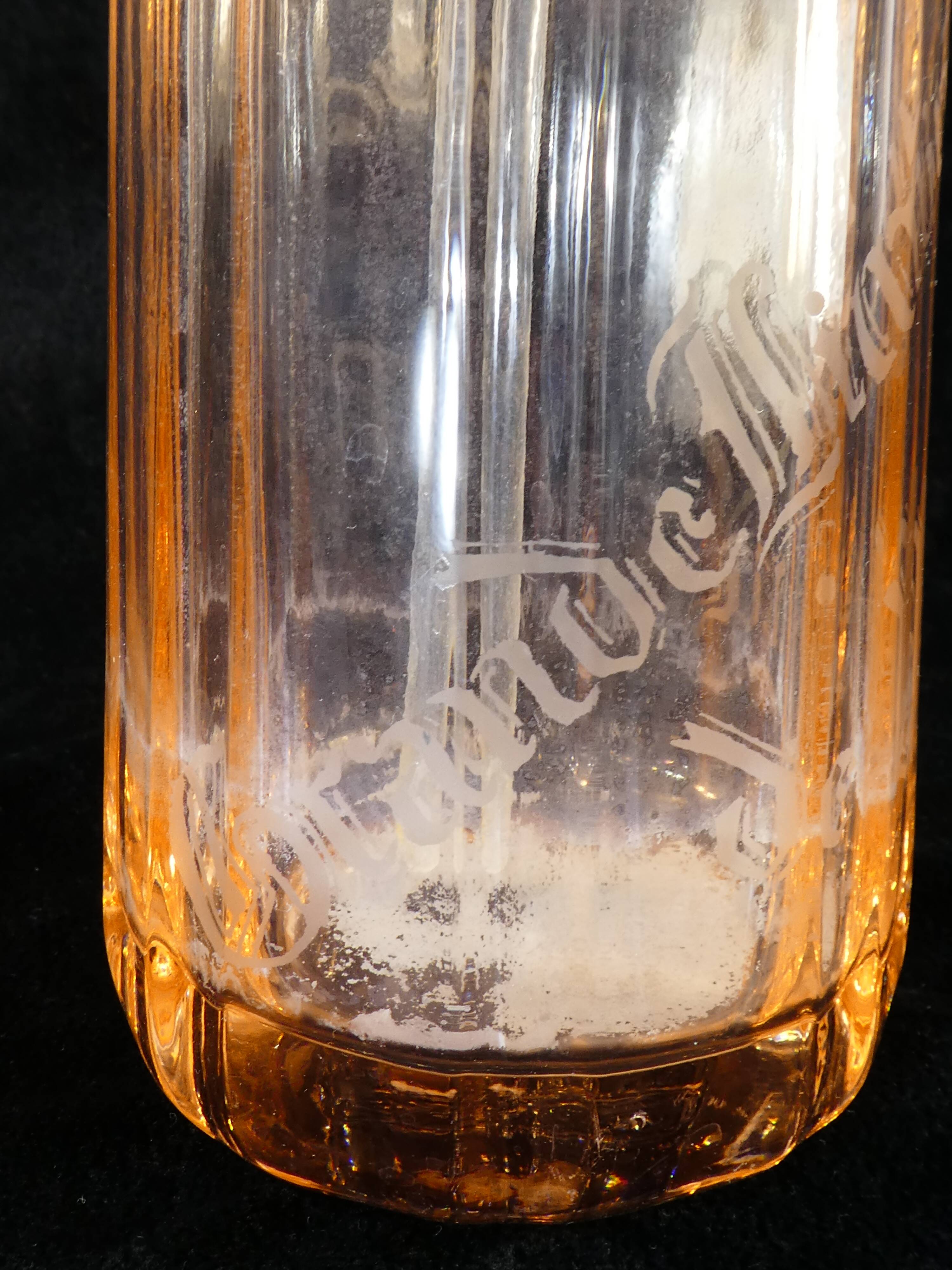 Ancien siphon de bistrot eau de seltz rose saumon grande limonade de vichy