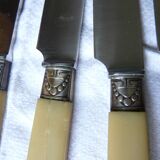 box of 12 stainless steel knives with bakelite handle and silver metal ferrule art decp