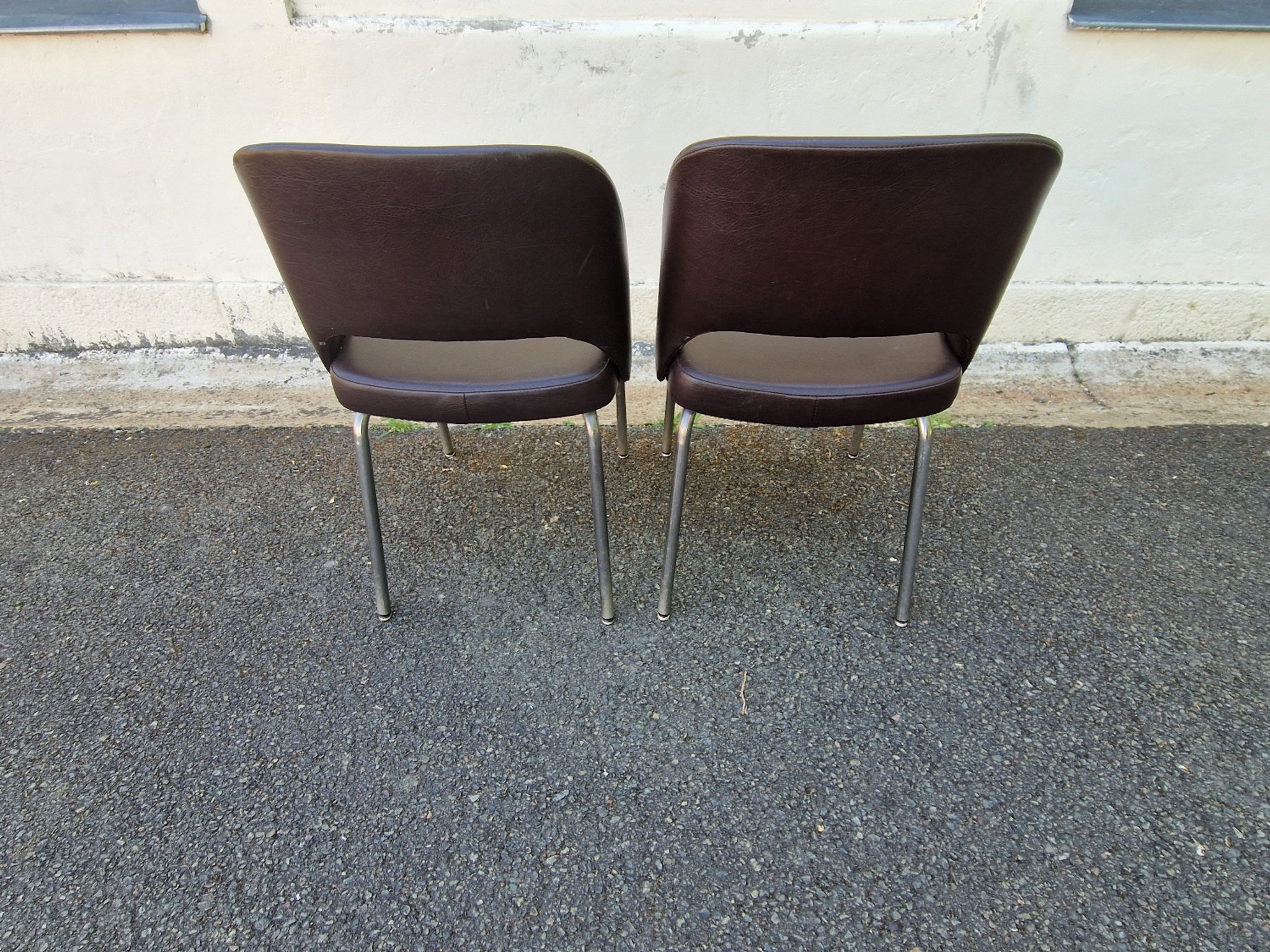 Pair of designer chairs 50