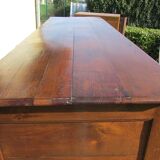 Buffet ancien en noyer massif