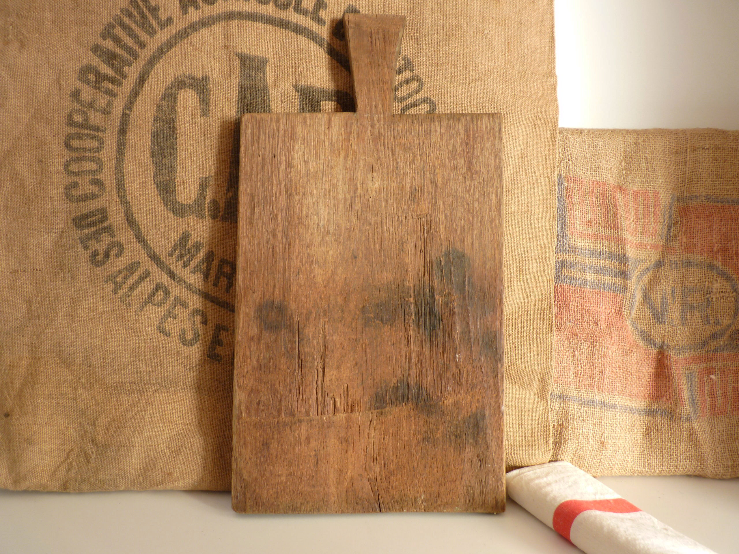 Wooden cutting board