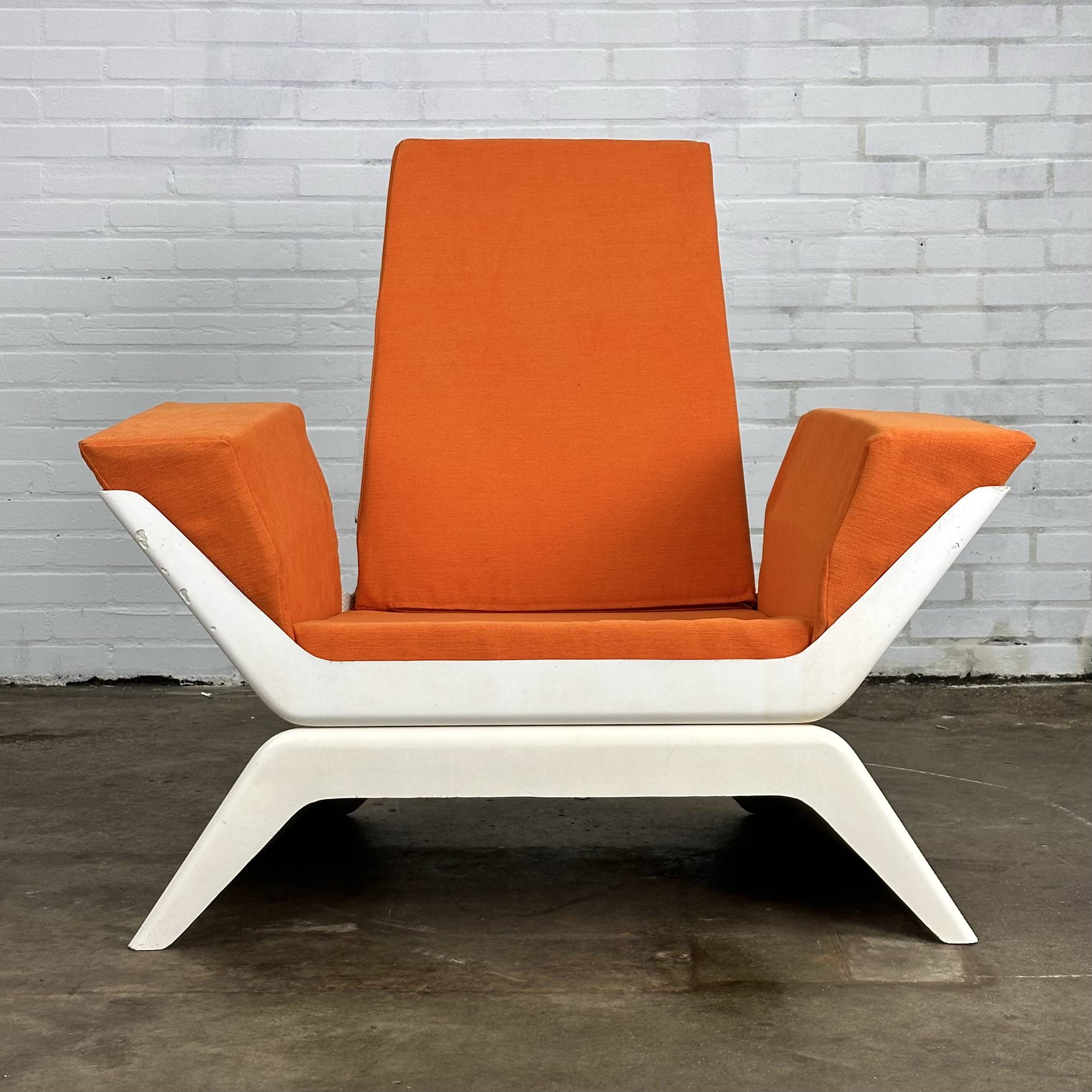 Fauteuil unique de l'ère spatiale